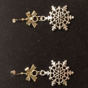 Sivler Metal Snowflake and Bow Earrings Unmarked